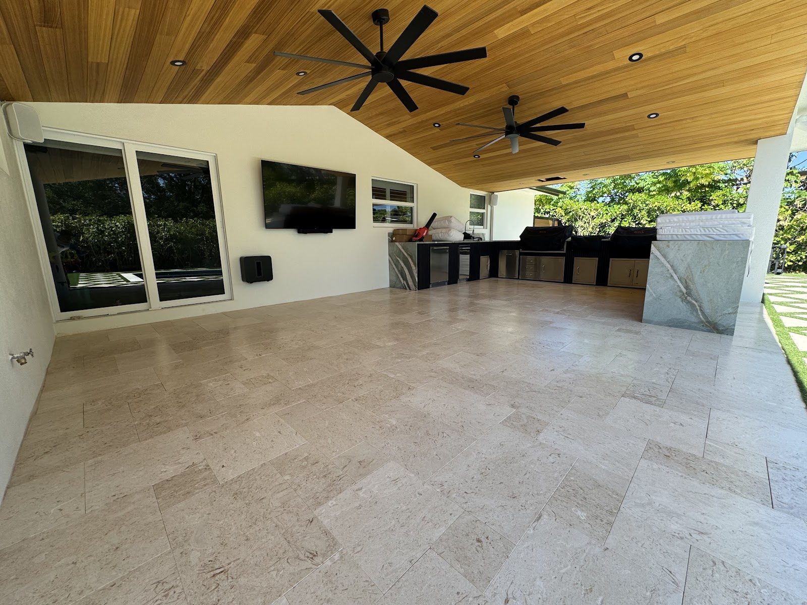 Pool Deck & Patio Cleaning